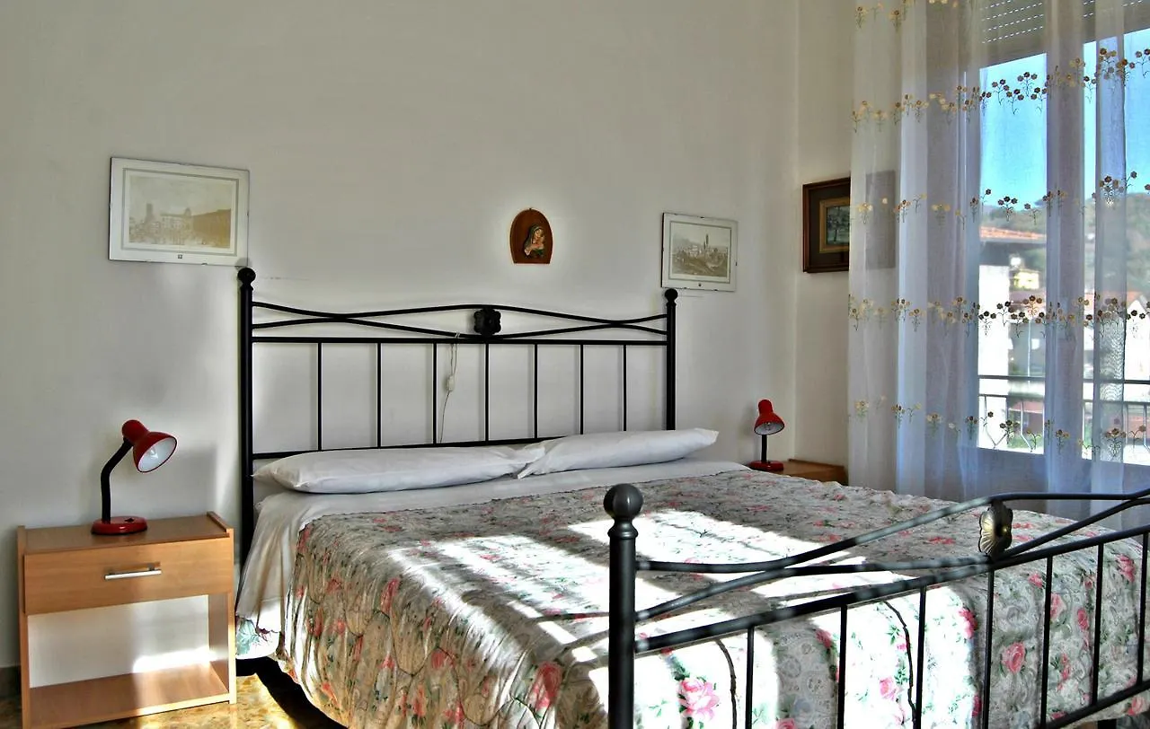 Hotel Chenno Subbiano 2*,